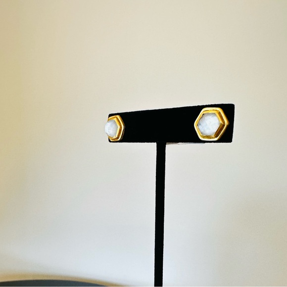 NWT authentic luxe minimalist Julie Vos Iridescent Clear geometric stud earrings - Picture 16 of 17